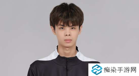 上海EDG.M挂牌公告：Silver、蓝柚、牛牛、昊然四名选手挂牌